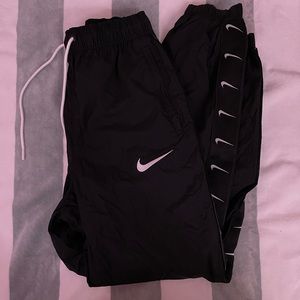 Nike Taped Swoosh Woven Pants